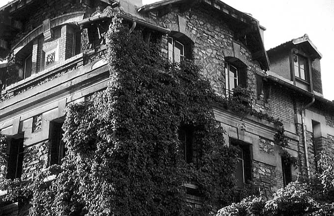Paris photos in black and white - Montmartre - Villa