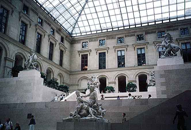Paris photos - Louvre - Inner Courtyard