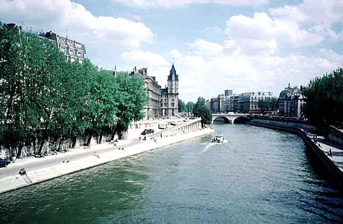 Paris photos - Île de la Cité and the Seine